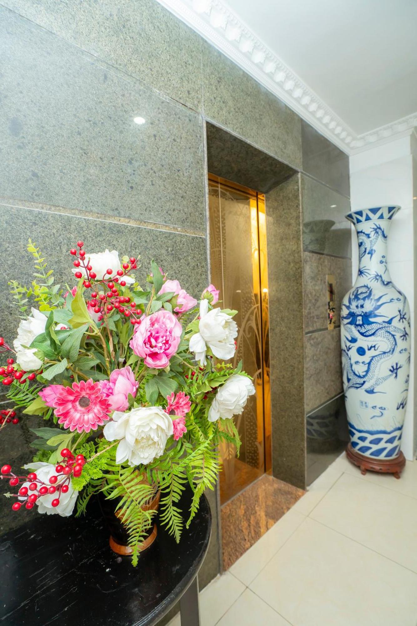 Golden Rose Premium Hotel Hanoi Exterior foto